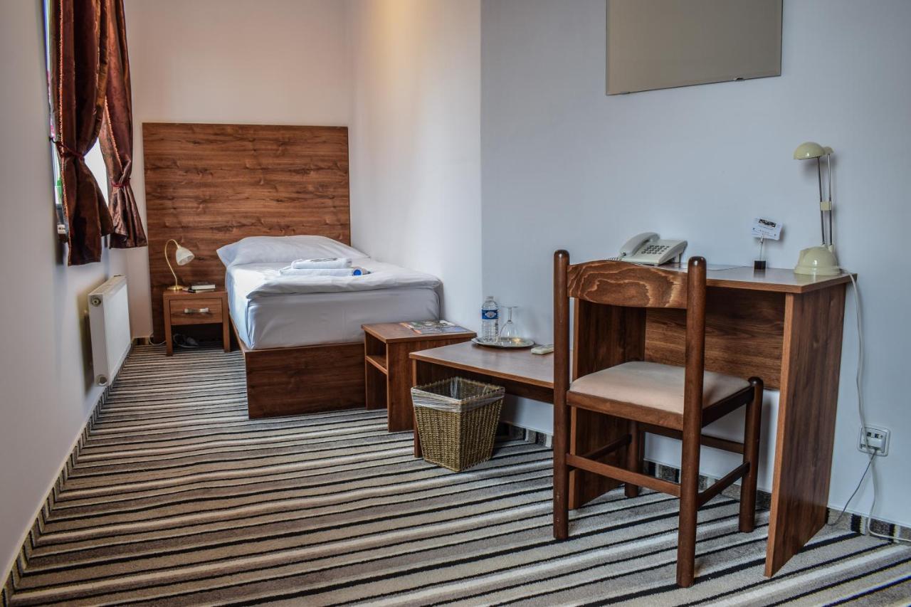 Hotel La Rosa ฟรีเดก-มีสเตก ภายนอก รูปภาพ