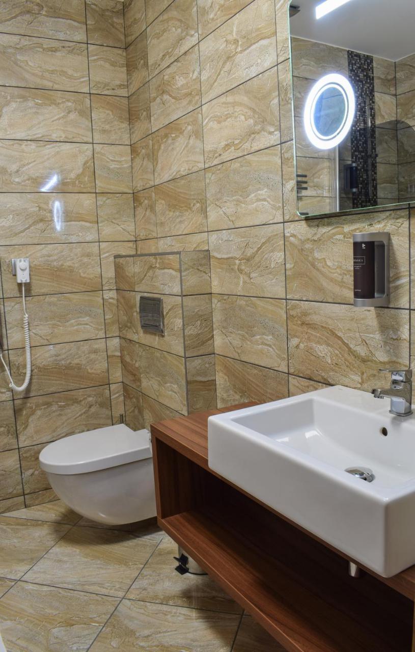 Hotel La Rosa ฟรีเดก-มีสเตก ภายนอก รูปภาพ